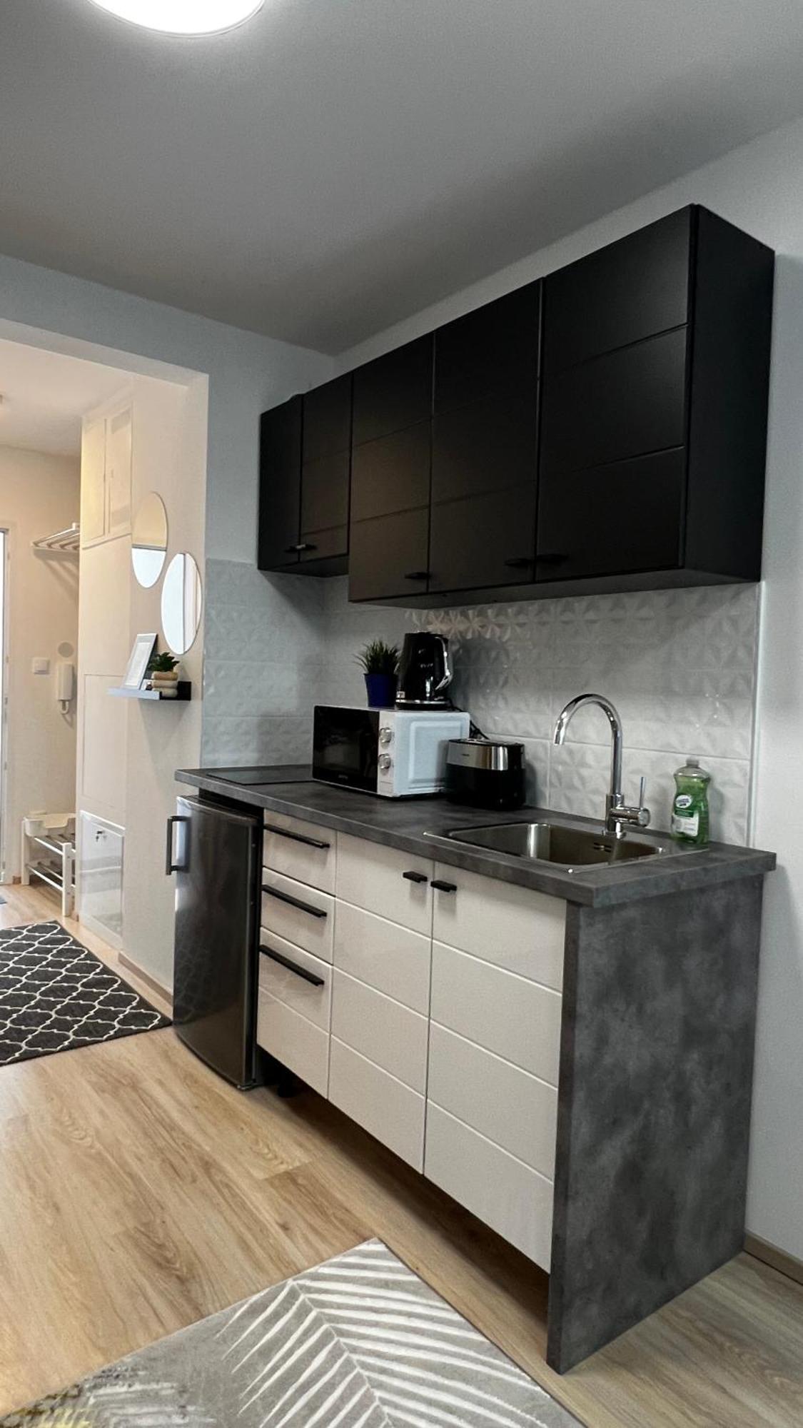 Westend - Studio Above The City Будапеща Екстериор снимка