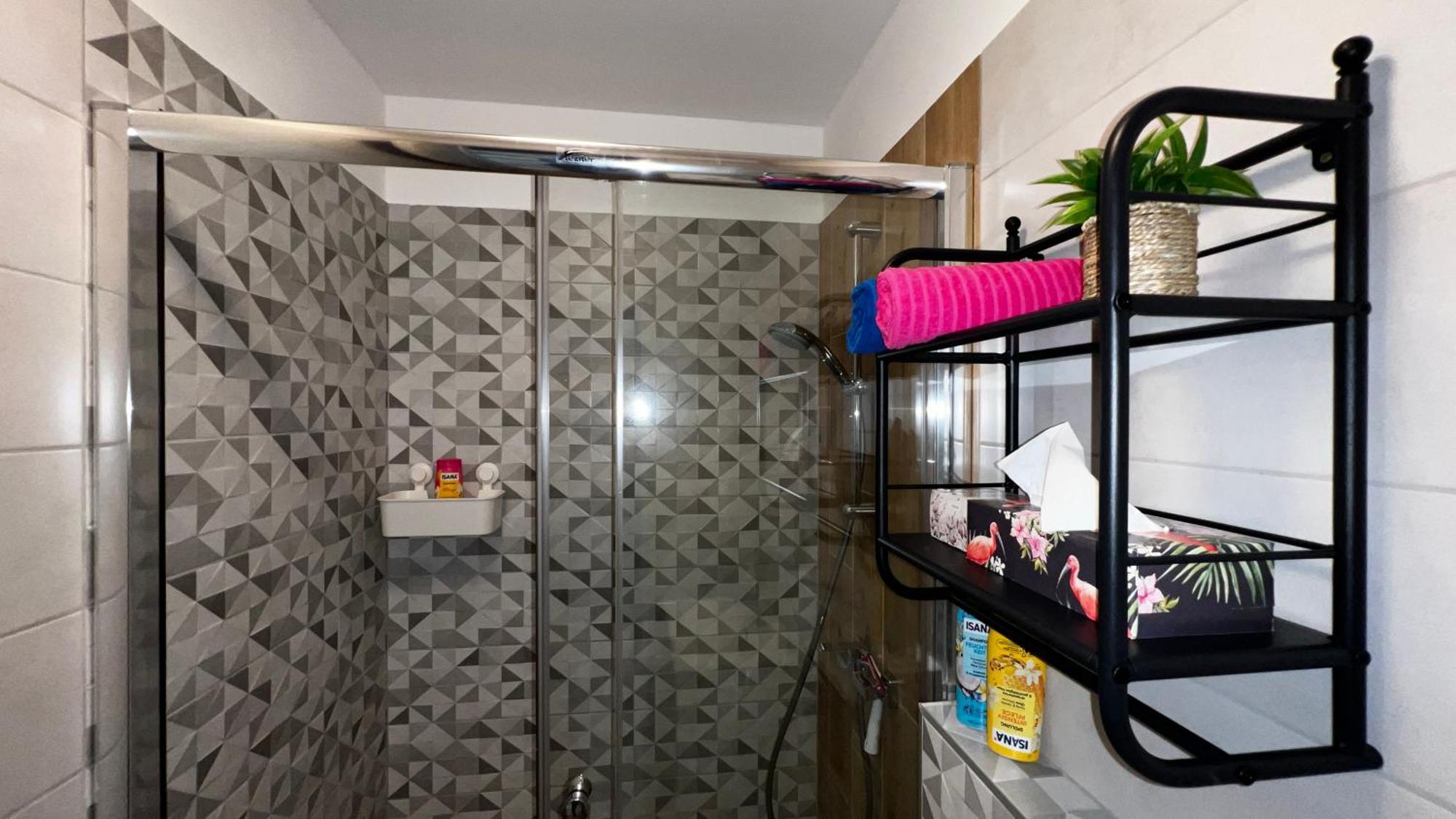 Westend - Studio Above The City Будапеща Екстериор снимка