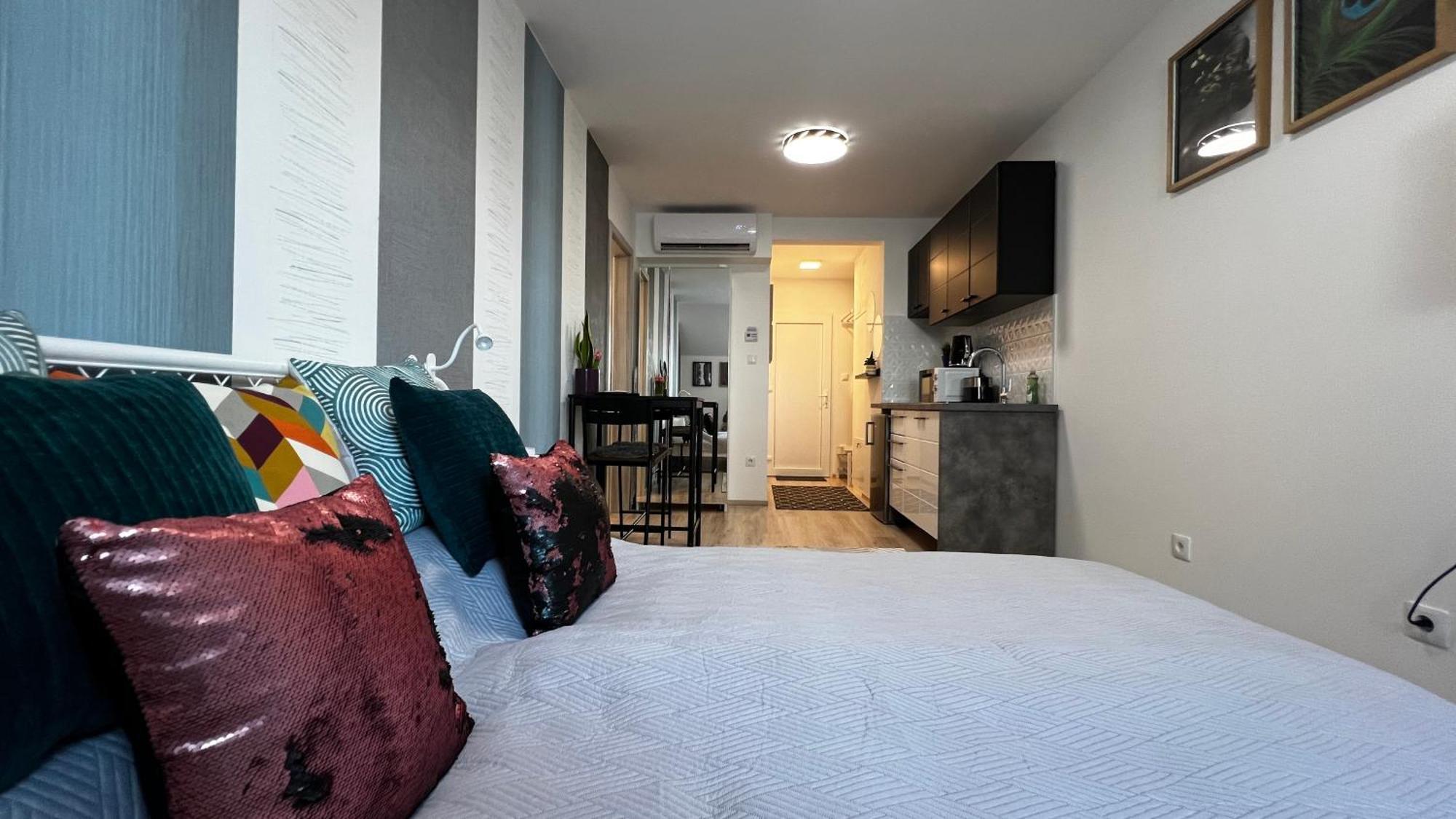 Westend - Studio Above The City Будапеща Екстериор снимка
